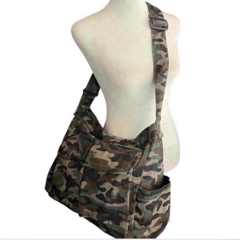 Awesome Unisex Camo Large Capacity Crossbody Tote - NWT